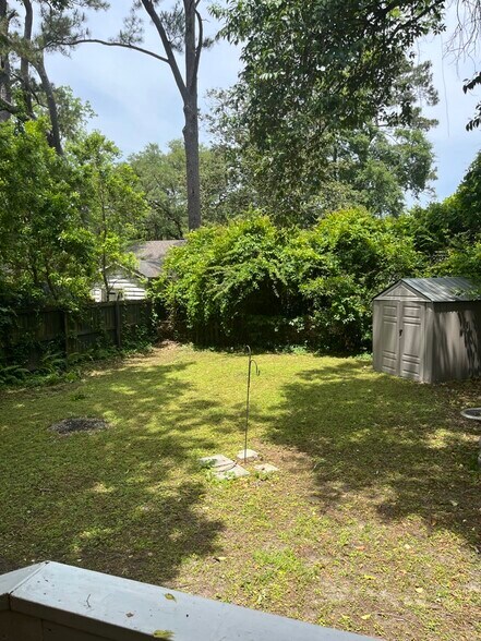 Building Photo - 2074 Seabrook Ave