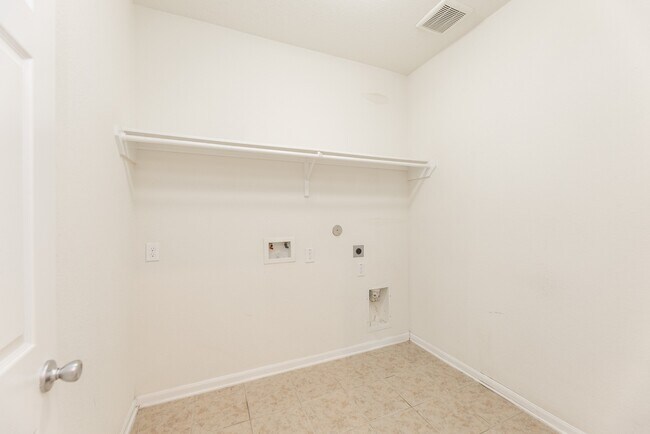 Building Photo - 25342 Briscoe Village Dr