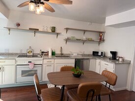 Building Photo - 452 Liberty Landing Dr