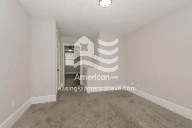Building Photo - 16 Curran Ave