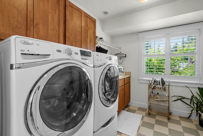 Building Photo - 11311 66th Ave