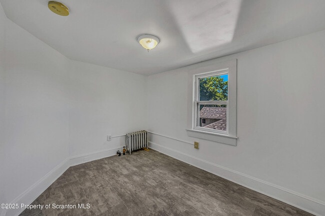 Building Photo - 934 Woodlawn St