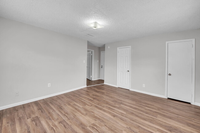 Building Photo - 216 W Avenue G