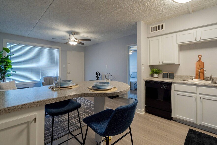 Waters Edge 2350 E Water St Tucson AZ 85719 Apartment Finder