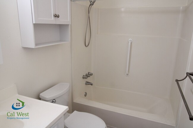 Building Photo - $3995 - Fully Remodeled 3Bd / 3Ba Large Townhome in Santa Teresa area - **BREAK LEASE**