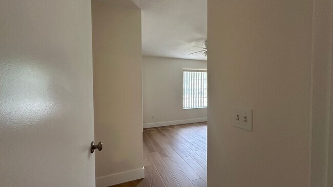 Building Photo - 935 Shriver Cir