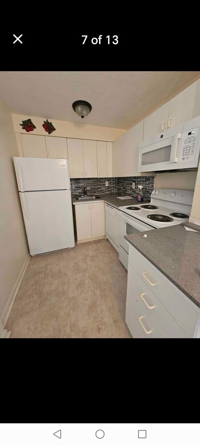 Building Photo - 8701 SW 141st St