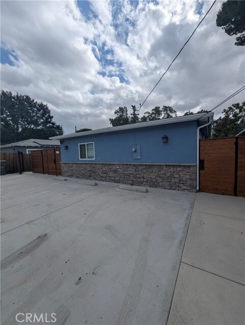 Building Photo - 2317 5th St