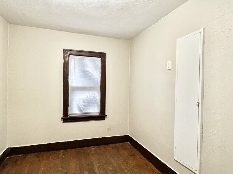 Building Photo - 1129 Woodward Ave