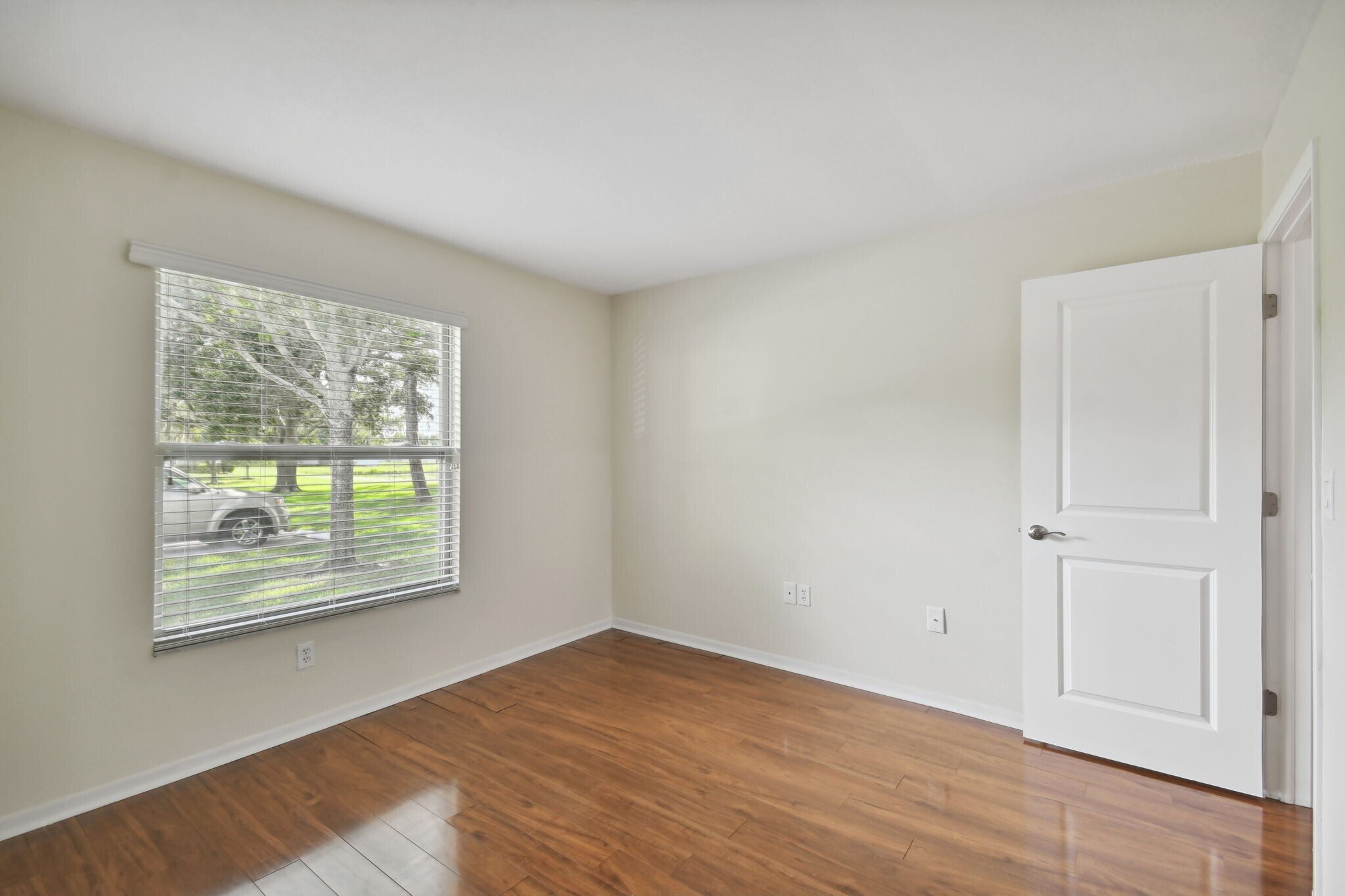 Building Photo - 251 Hidden Brook Dr