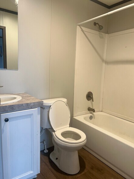 Building Photo - 2001 FM 1195