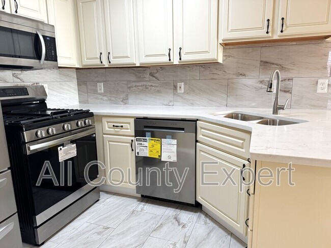 Building Photo - 1069 Daventry Crossing