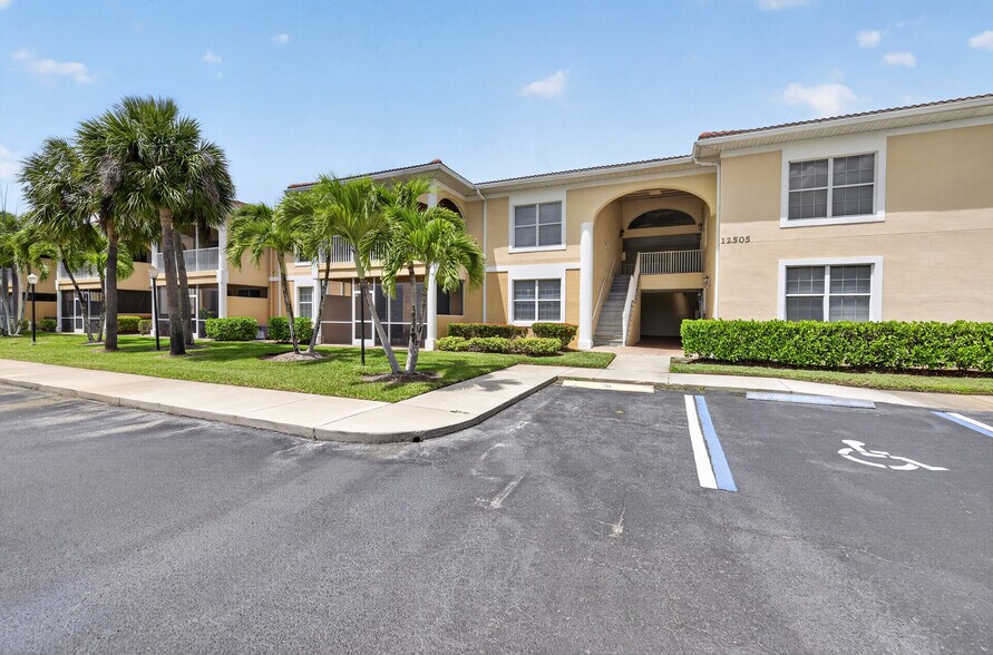 Building Photo - 12505 McGregor Blvd