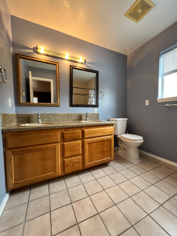Building Photo - 7480 Edgebrook Dr