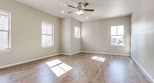Building Photo - Brand New Modern 2nd Level, 3 bedrooms, 3 full bath