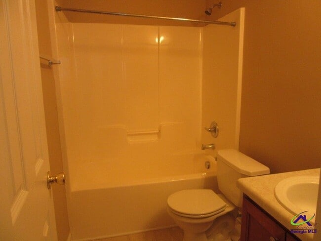 Building Photo - 302 Timberwind Dr