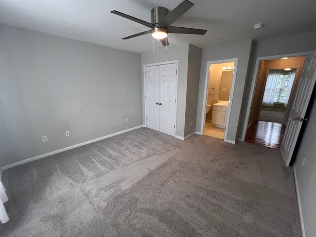 Building Photo - 115 Forest Ridge Rd