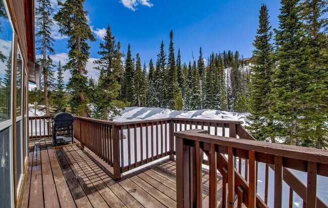 Building Photo - 492 Kimmes Ln