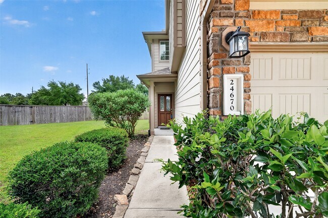 Building Photo - 24670 Folkstone Cir