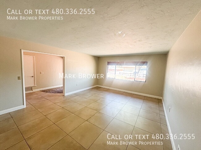 Building Photo - 505 E Loma Vista Dr