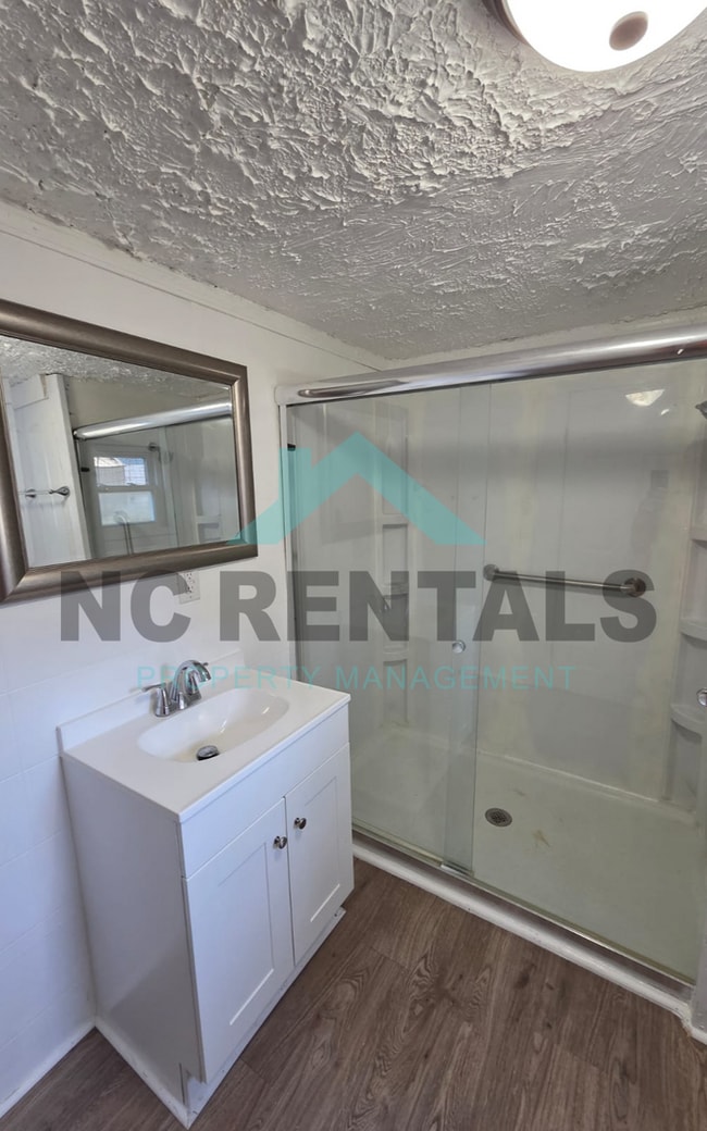 Building Photo - 715 3rd Ave