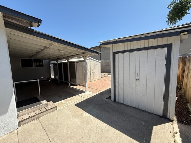 Building Photo - Updated single story home located in Ceres!
