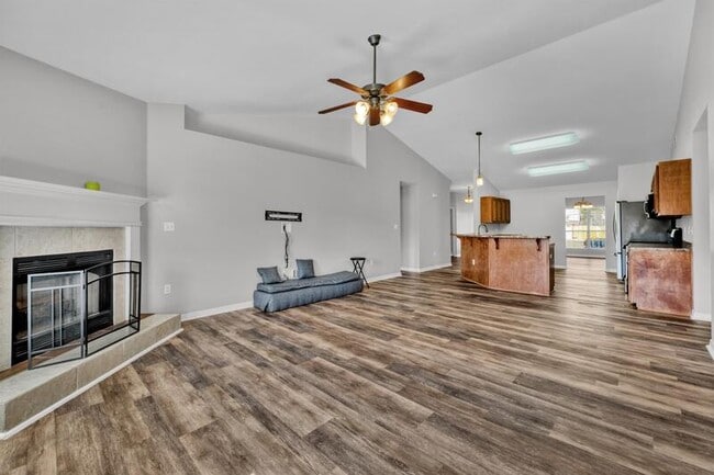 Building Photo - 9431 Pouder Ln