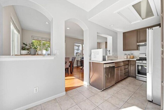 Building Photo - Outstanding Home in Otay Ranch!