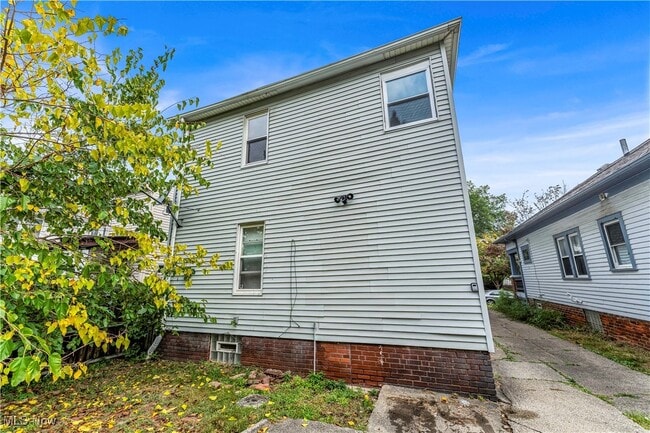 Building Photo - 11301 Fortune Ave
