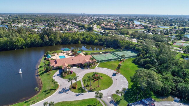 Building Photo - 6025 Parkwalk Dr