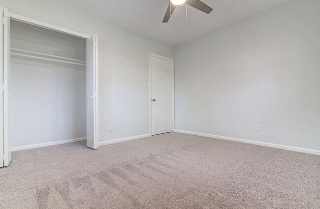 Building Photo - Windsor Park 3/2 unit TOTAL REMODEL!