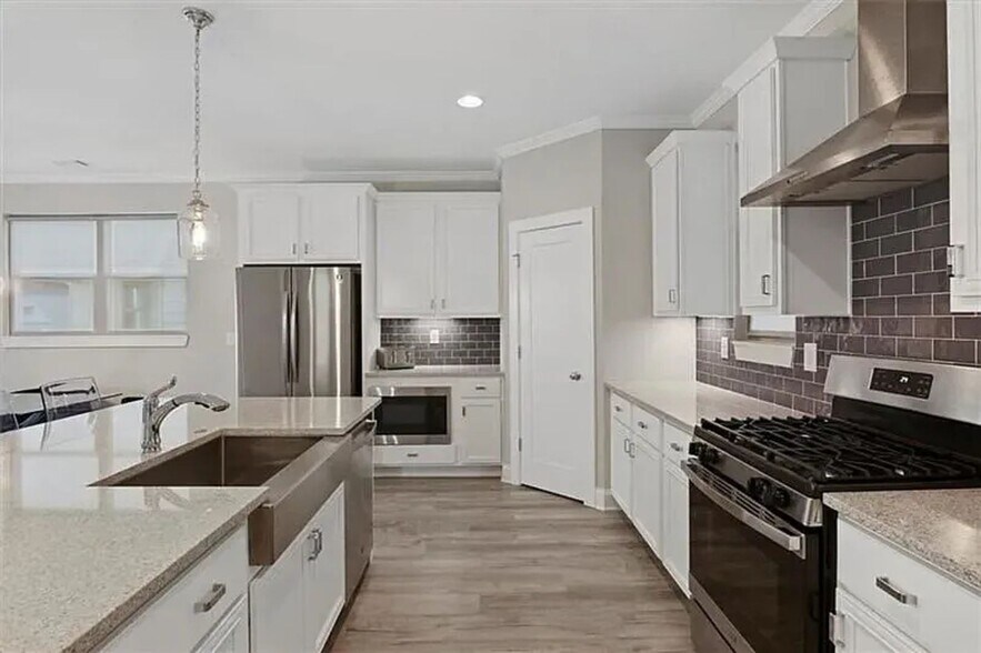 Building Photo - 5259 Cloud St