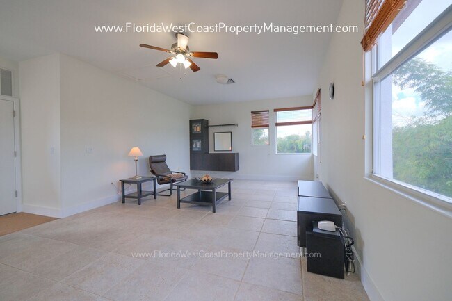 Building Photo - 12810 Daisy Pl