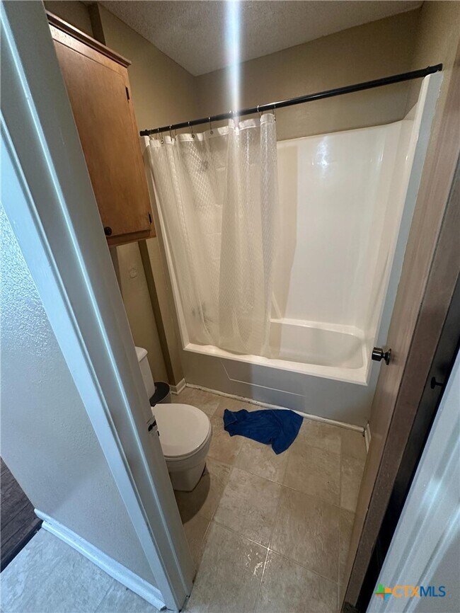 Building Photo - 207 Palmwood Dr