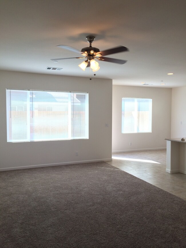 Building Photo - 4+2 - Near McKee Rd and Mountain Ridge in ...