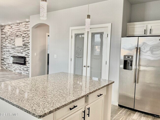 Building Photo - 13139 Saker Dr