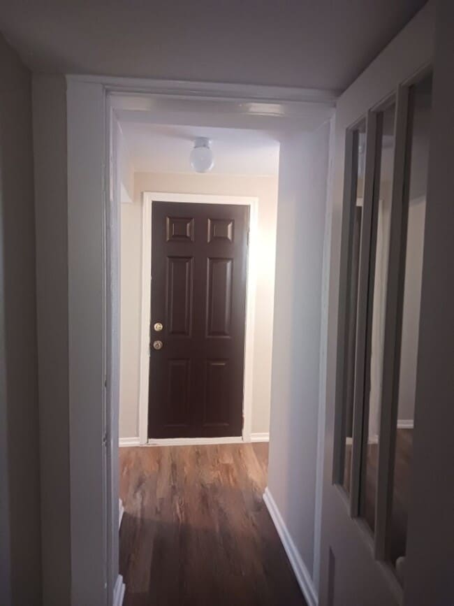 Building Photo - 3 bedroom, 2 bath with office in Frederick...