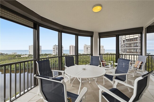 Building Photo - 8990 Bay Colony Dr