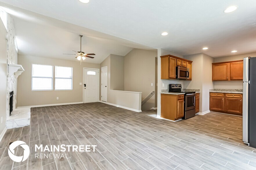 Building Photo - 8905 Daer Water Dr