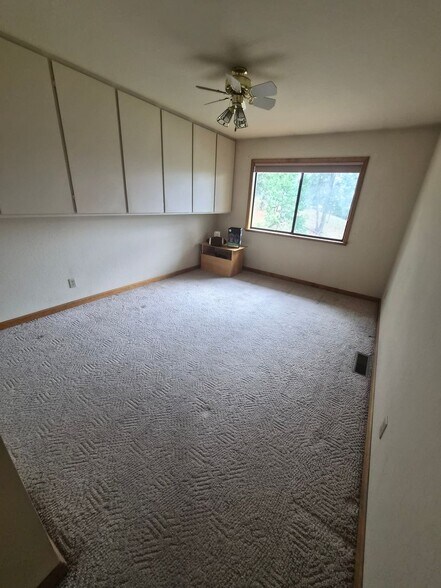 Building Photo - 281 Forest Meadows Dr