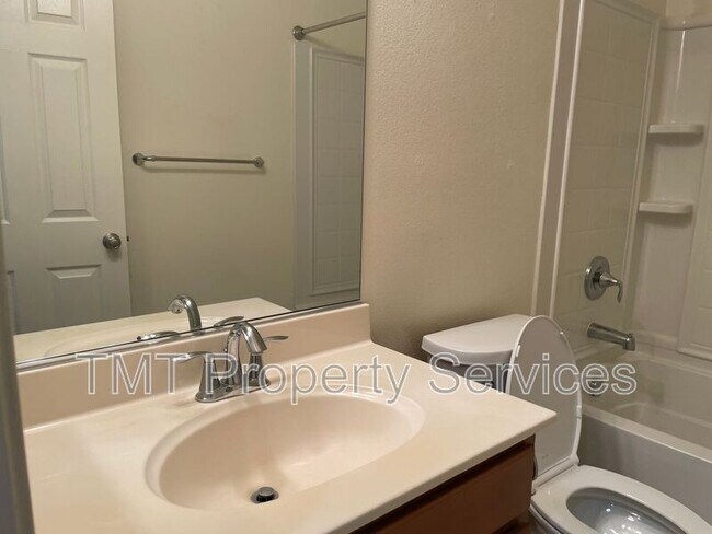 Building Photo - 10408 Siltstone Way