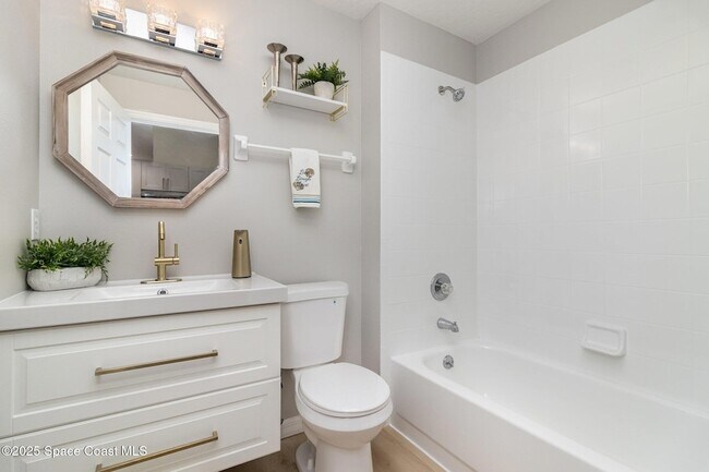 Building Photo - 165 Casseekee Trail