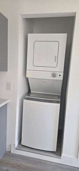 Building Photo - 9610 Johnson St