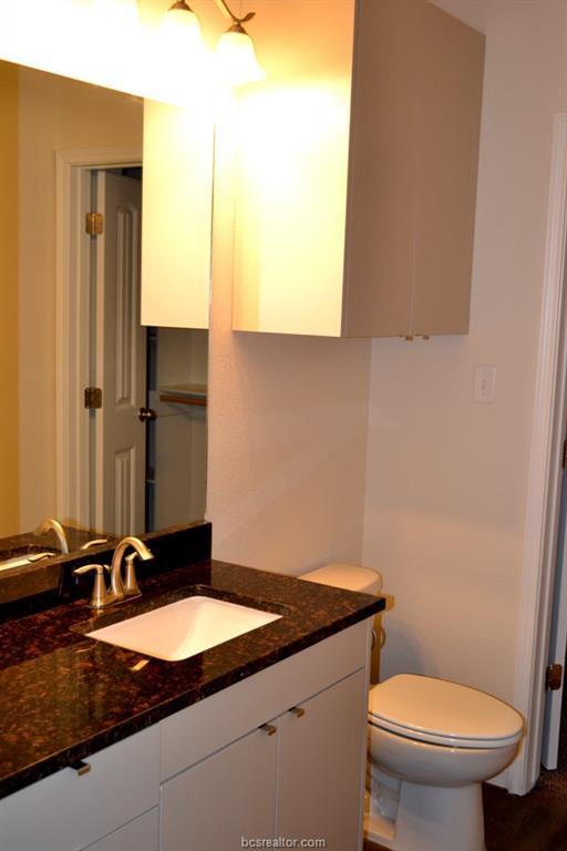 Building Photo - 218 Sterling St