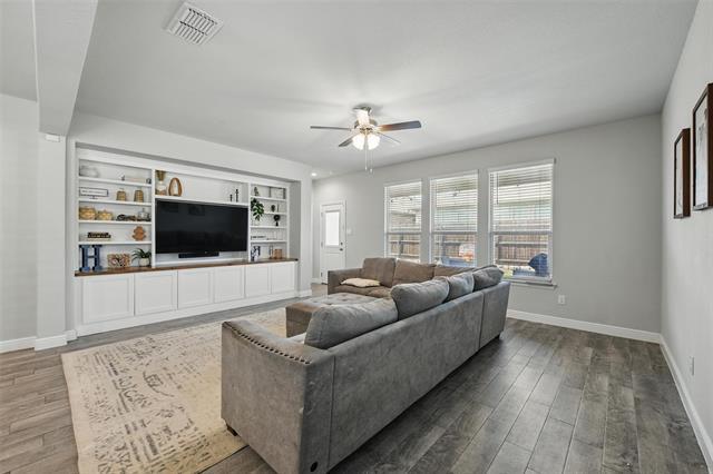 Building Photo - 809 Shepperton Wy