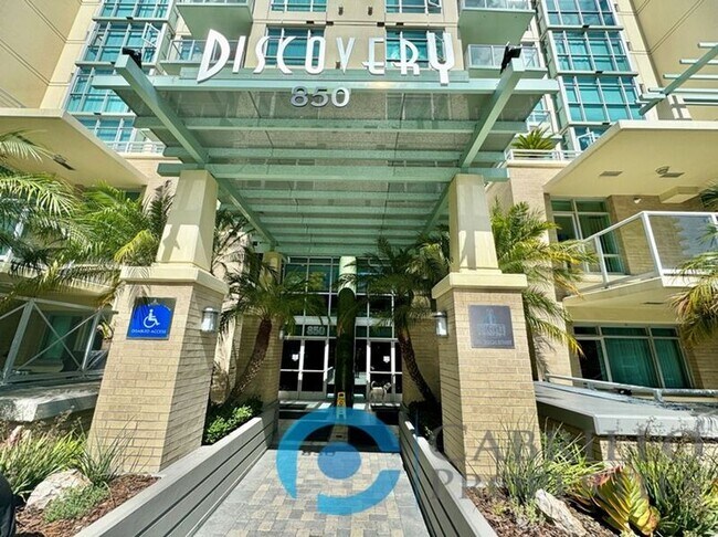 Building Photo - 850 Beech St