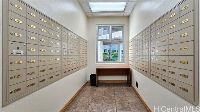 Building Photo - 1448 Young St