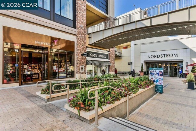 Building Photo - 1246 Walker Ave