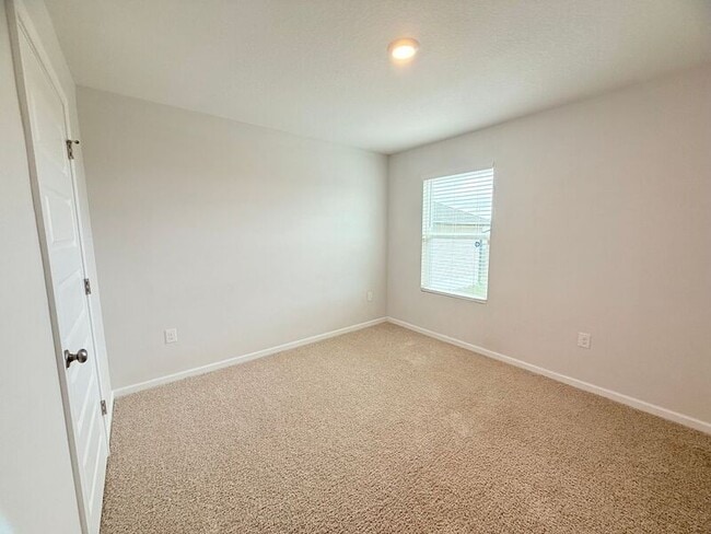 Building Photo - 5565 Galahad Trl