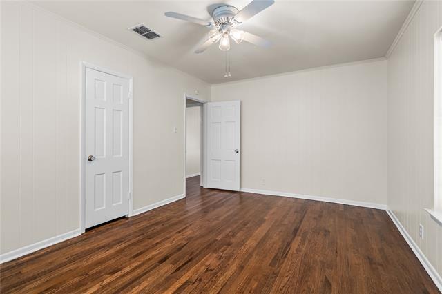 Building Photo - 2223 Fowler Dr